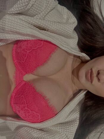 Full leaked Qamarina lim private onlyfans photo