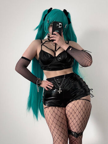 Full leaked Qiandaiyiyu page private onlyfans photo