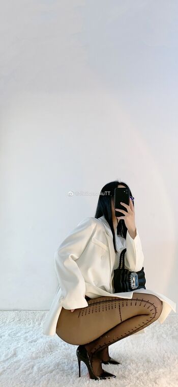 Full leaked Qiaoniutt  page private onlyfans photo