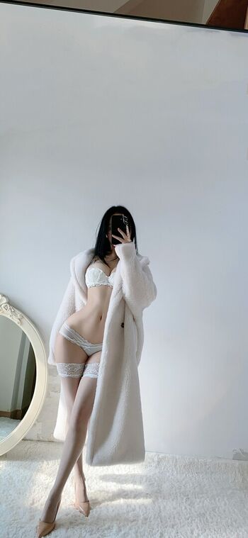 Full leaked Qiaoniutt  page private onlyfans photo