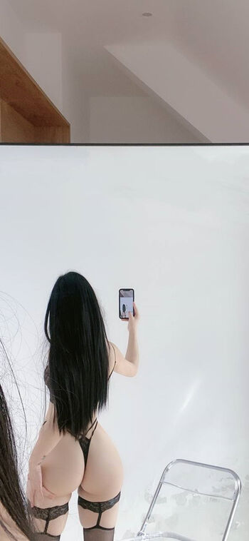 Full leaked Qiaoniutt  page private onlyfans photo