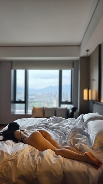 Full leaked Qiaoniutt  page private onlyfans photo