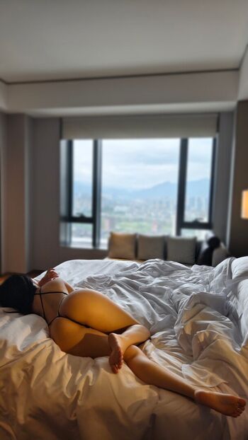 Full leaked Qiaoniutt  page private onlyfans photo