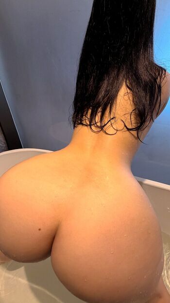 Full leaked Qiaoniutt  page private onlyfans photo