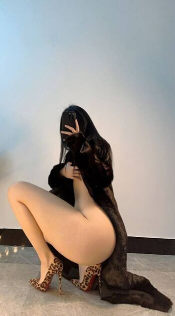 Full leaked Qiaoniutt page private photo