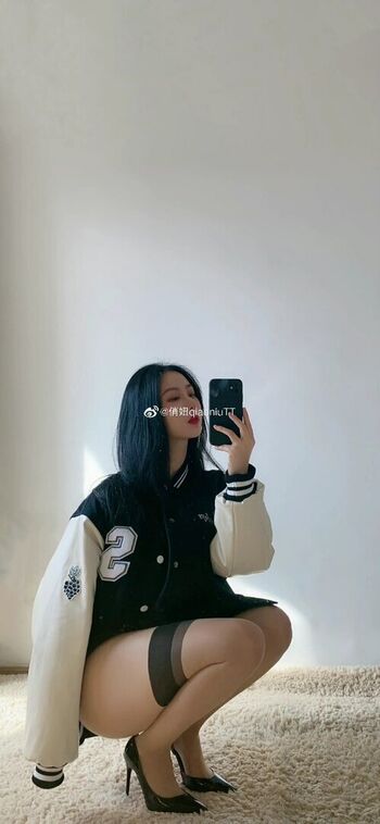 Full leaked Qiaoniutt page private photo