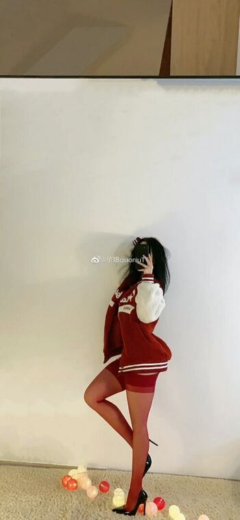 Full leaked Qiaoniutt page private photo