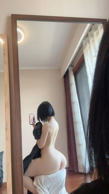 Full leaked Qiaoniutt page private photo