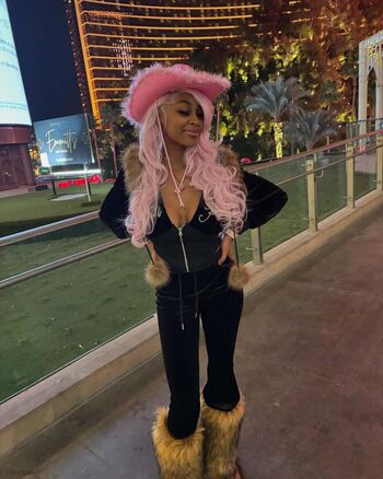 Full leaked Queen adams page private photo
