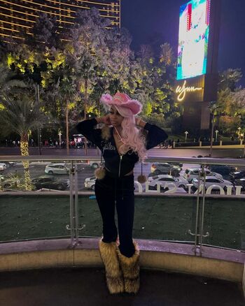 Full leaked Queen adams page private photo