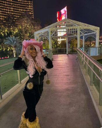 Full leaked Queen adams page private photo