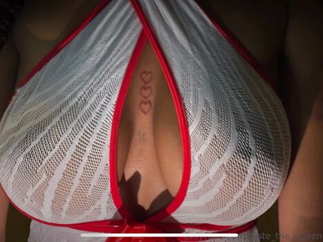 Full leaked Queen adams private photo