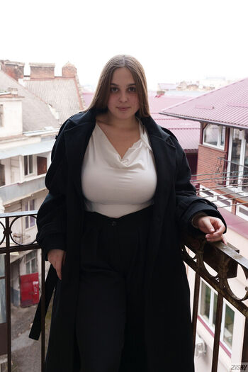 Full leaked Queen adele private onlyfans photo