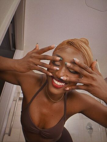 Full leaked Queen aminata page private photo