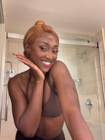 Full leaked Queen aminata page private photo