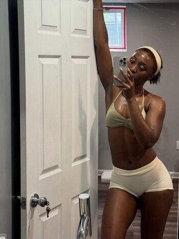 Full leaked Queen aminata private photo