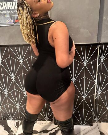 Full leaked Queen sznn private photo