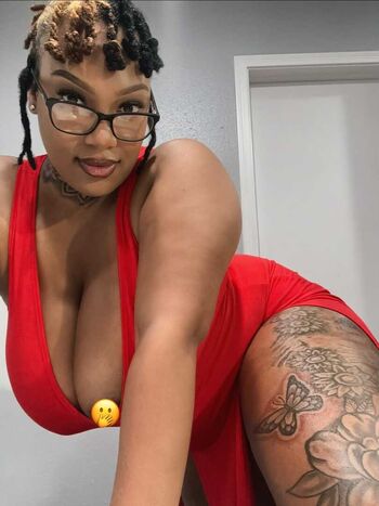 Full leaked Queen sznn private photo