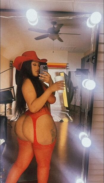 Full leaked Queen sznn private photo