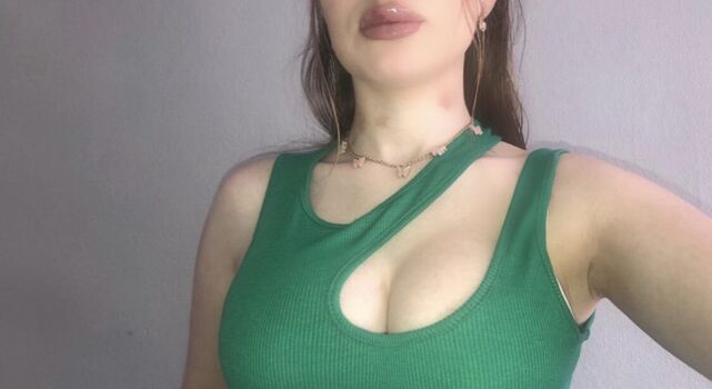 Full leaked Queenamandine private photo