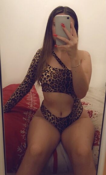 Full leaked Queenamandine private photo