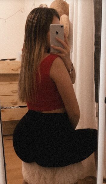 Full leaked Queenamandine private photo