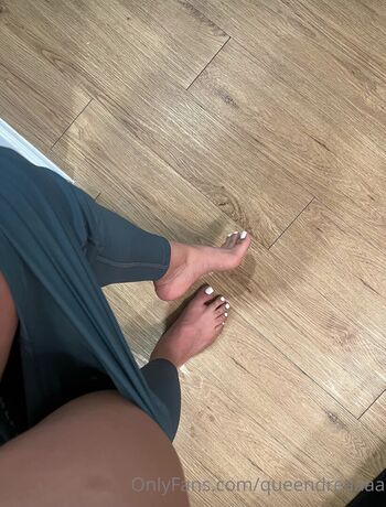 Full leaked Queendreaaaa private onlyfans photo