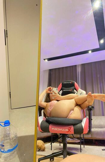 Full leaked Queeneave private onlyfans photo