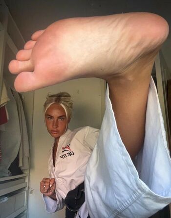 Full leaked Queenkickchick private photo