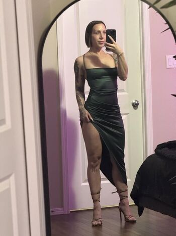 Full leaked Queenkofficial private photo