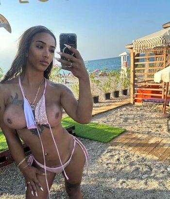 Full leaked Queenle private onlyfans photo