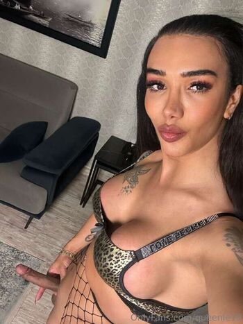 Full leaked Queenle private onlyfans photo