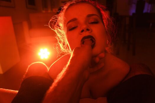 Full leaked Queenmasshole private photo