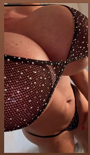 Full leaked Queenmuscleboobs page private photo