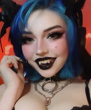 Full leaked Queennephil private onlyfans photo