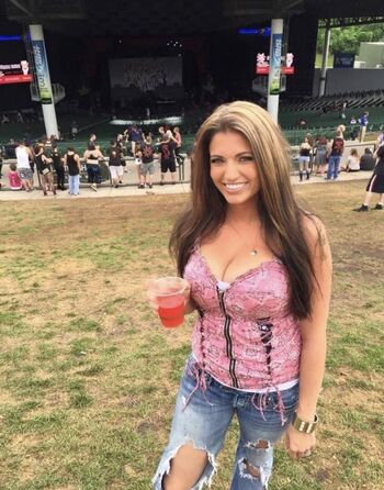 Full leaked Queenofnurgle private onlyfans photo