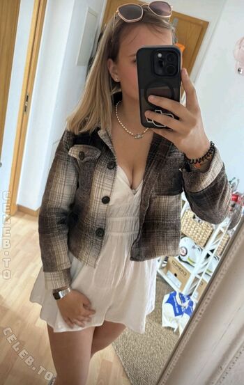 Full leaked Quietschiie private onlyfans photo