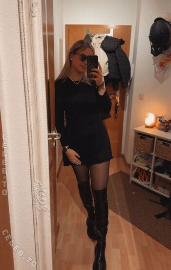 Full leaked Quietschiie private photo