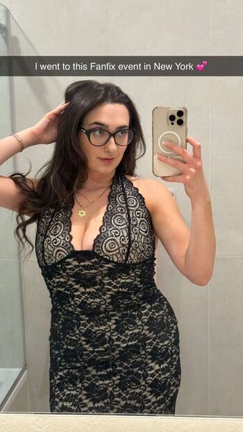 Full leaked Qveenjulia  page private onlyfans photo