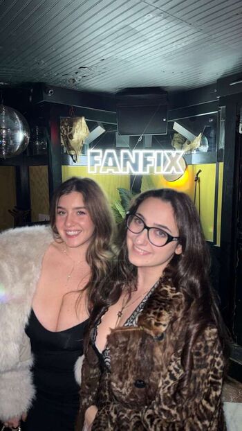 Full leaked Qveenjulia  page private onlyfans photo