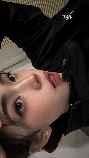 Full leaked R  page private onlyfans photo