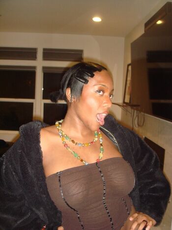 Full leaked Rachel chinouriri private onlyfans photo