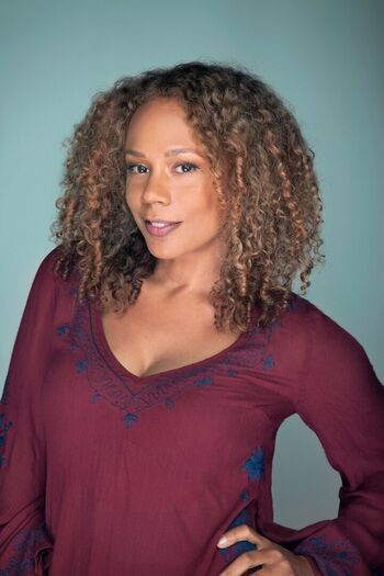 Rachel True