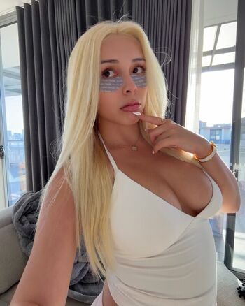Full leaked Rae law private photo