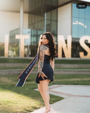 Full leaked Raelynn page private onlyfans photo