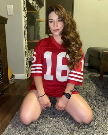 Full leaked Raelynn page private photo
