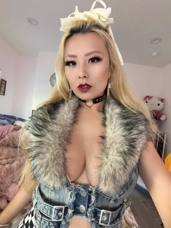 Full leaked Raina huang page private onlyfans photo