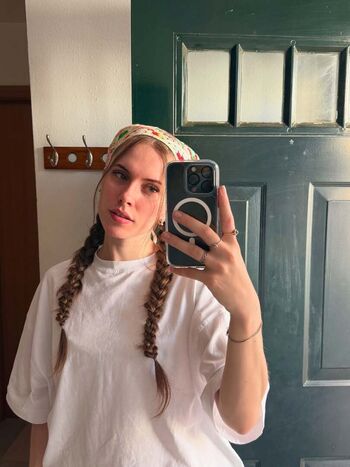 Full leaked Raine reacts private photo