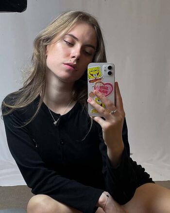 Full leaked Raine reacts private photo