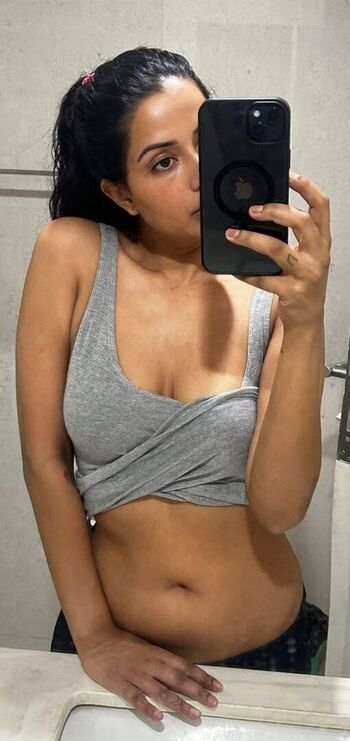 Full leaked Raiza wilson private photo